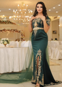 Robe Moderne Vert Émeraude à Broderie Dorée